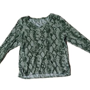 LuLaRoe Green Snake Print V-Neck Pullover